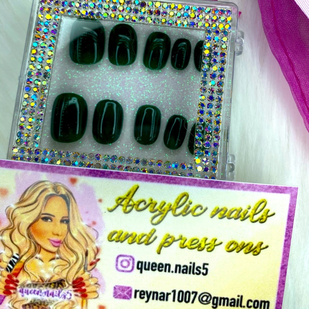 Press on nails any size or color shape